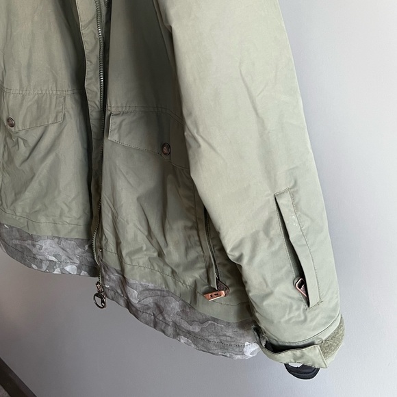 Ski / Snow Jacket XL - Picture 6 of 7